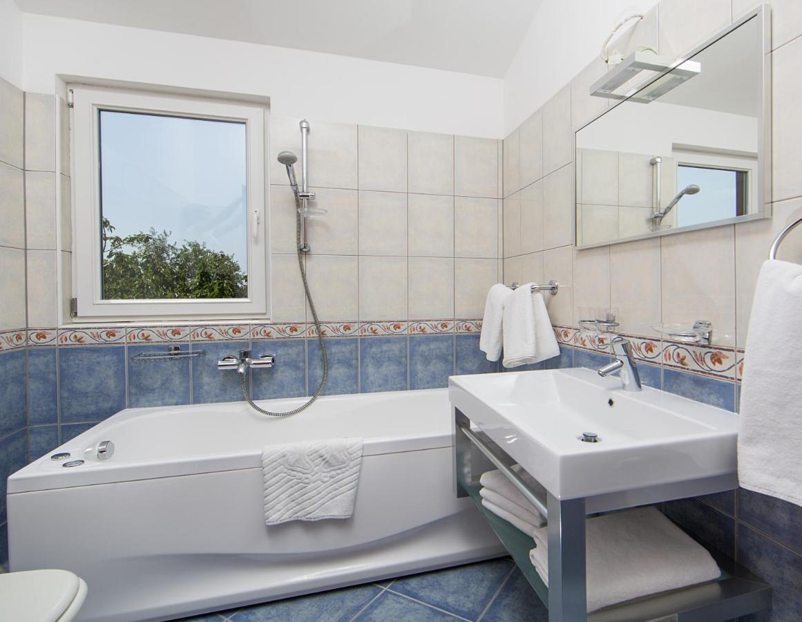 Apartmani Residence Jana Tar-Vabriga Zewnętrze zdjęcie