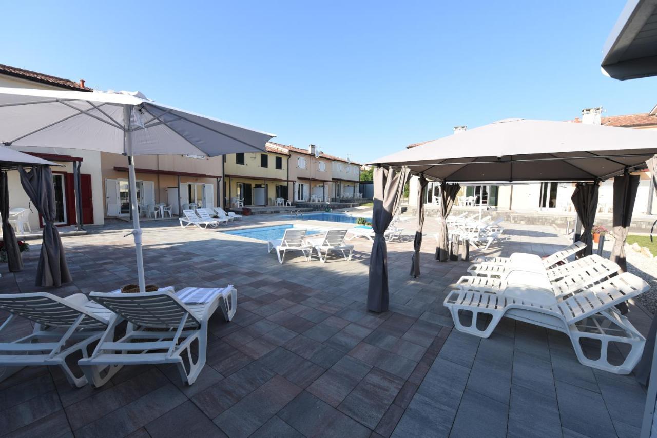 Apartmani Residence Jana Tar-Vabriga Zewnętrze zdjęcie